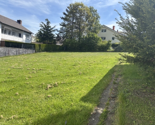 Sonniges Grundstück!